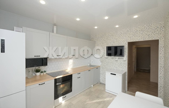 
  Продается 2-комн. квартира, 63.7 м², Николая Сотникова ул, д. 12
. Фото 3.