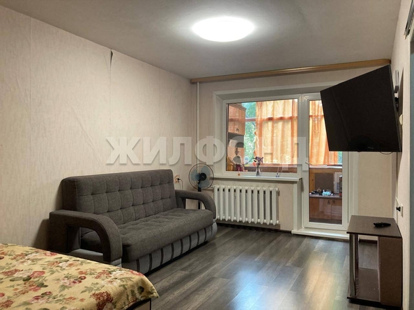 
  Продается 2-комн. квартира, 43 м², Петухова ул, д. 132
. Фото 1.