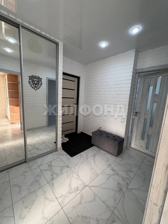 
  Продается 3-комн. квартира, 60.9 м², Есенина ул, д. 15
. Фото 18.