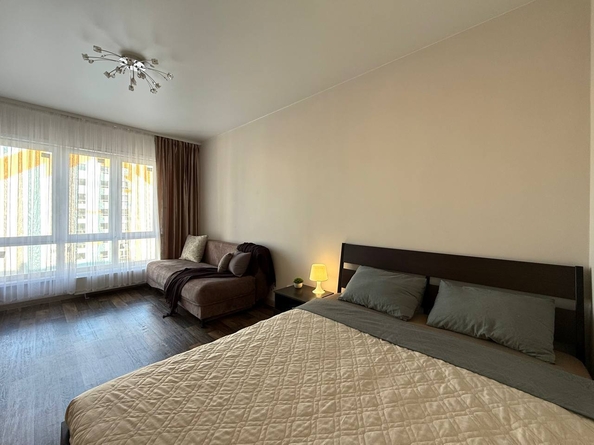 
  Сдается посуточно 1-комн. квартира, 40 м², Ясный Берег ул, д. 9
. Фото 1.