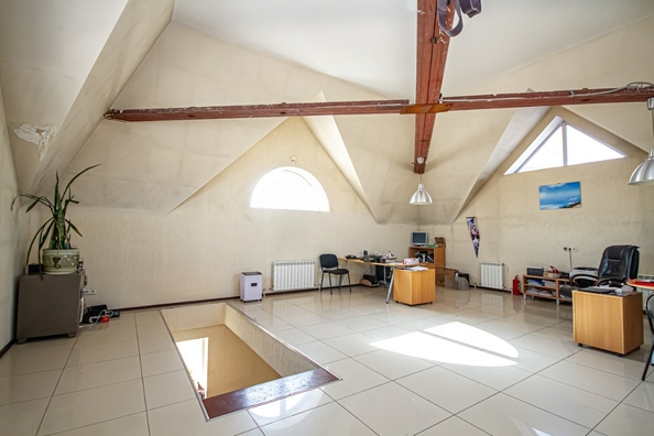 
  Продам 3-комн. квартиру, 150.1 м², Кошурникова ул, д. 53/1
. Фото 6.