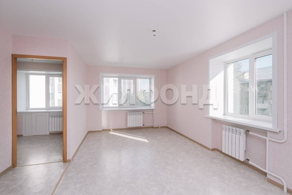
  Продается 1-комн. квартира, 30.6 м², Гурьевская ул, д. 76
. Фото 2.