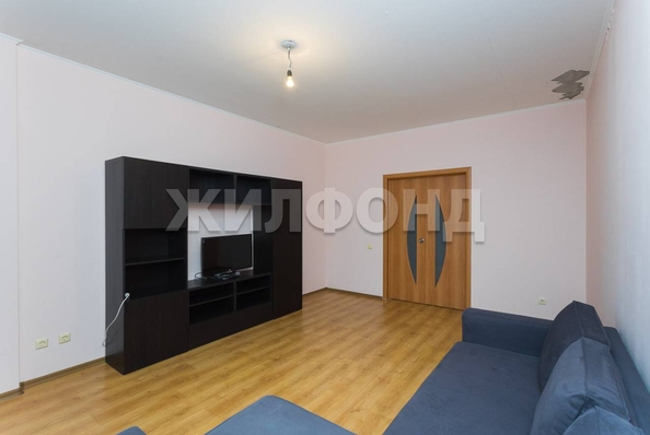 
  Продается 3-комн. квартира, 86.8 м², В. Высоцкого ул, д. 33
. Фото 8.