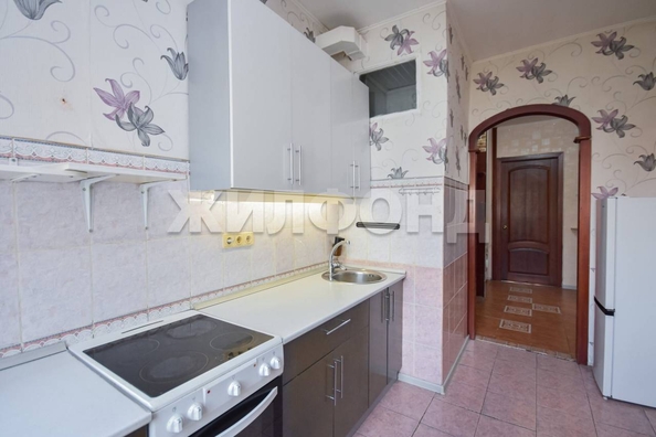 
  Продается 3-комн. квартира, 62.4 м², Димитрова пр-кт, д. 6
. Фото 5.