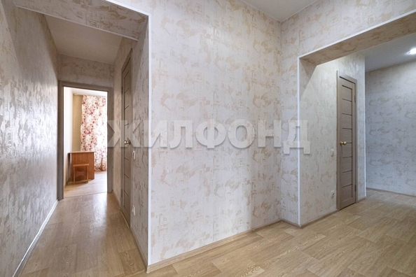 
  Продается 3-комн. квартира, 63.7 м², Новосибирская ул, д. 12
. Фото 8.