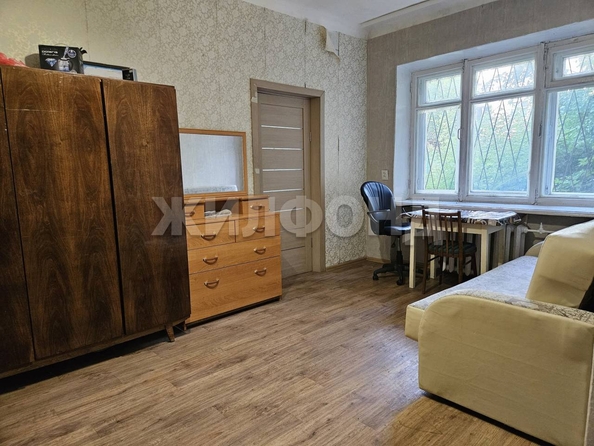 
  Продается 2-комн. квартира, 43 м², Бурденко ул, д. 40
. Фото 2.