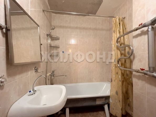 
  Продается 3-комн. квартира, 76.9 м², Петухова ул, д. 99/2
. Фото 6.