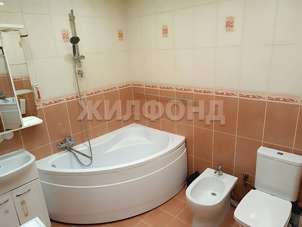 
  Продается 3-комн. квартира, 117.4 м², Ельцовская ул, д. 2
. Фото 18.