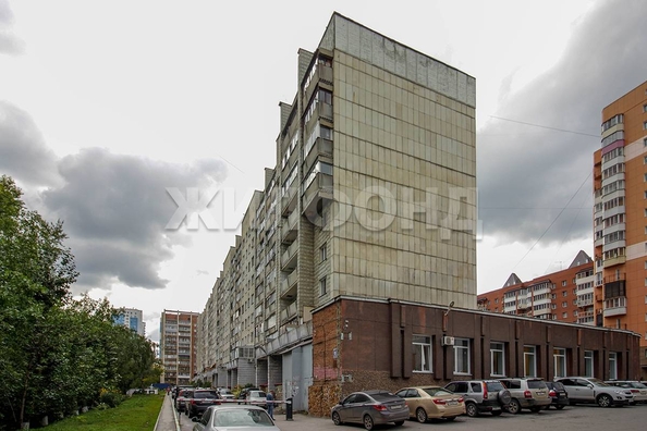 
  Продается 1-комн. квартира, 42.2 м², Кошурникова ул, д. 10
. Фото 2.