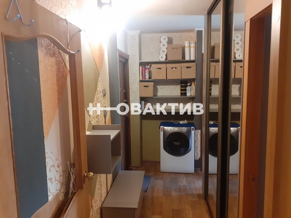 
  Продается 3-комн. квартира, 57.4 м², Есенина ул, д. 53
. Фото 4.