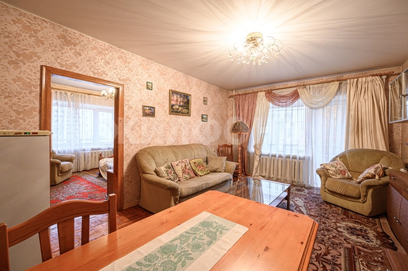 
  Сдается 3-комн. квартира, 87 м², Революции ул, д. 28
. Фото 2.