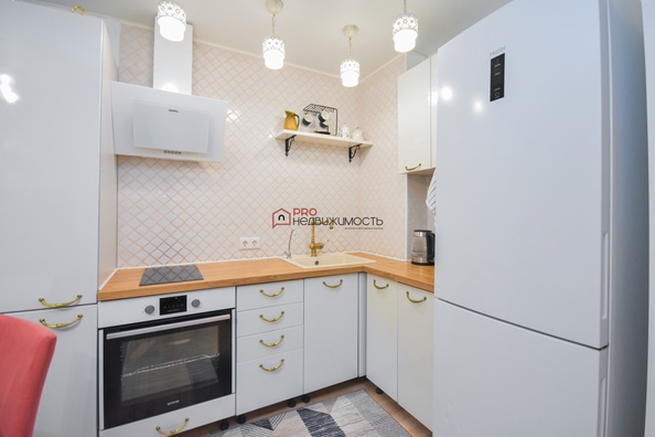 
  Продается 3-комн. квартира, 63 м², Большевистская ул, д. 100
. Фото 5.