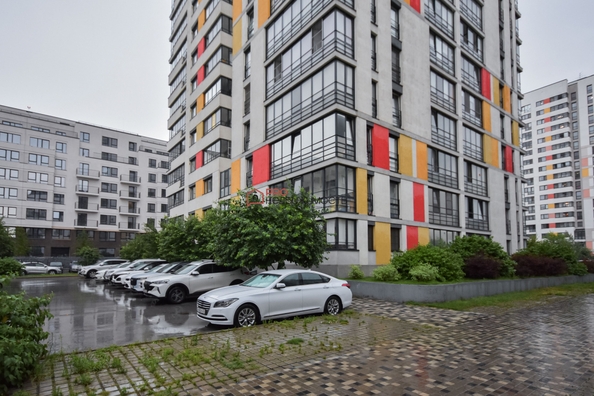 
  Продается 3-комн. квартира, 63 м², Большевистская ул, д. 100
. Фото 35.