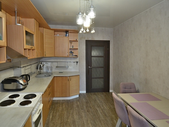 
  Продается 3-комн. квартира, 79.2 м², Галущака ул, д. 3
. Фото 6.