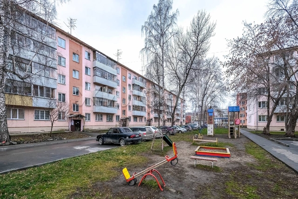 
  Продается 2-комн. квартира, 43.4 м², Петухова ул, д. 110
. Фото 3.
