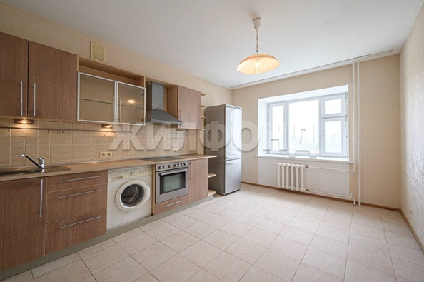 
  Продается 2-комн. квартира, 70.3 м², Орджоникидзе ул, д. 30
. Фото 1.