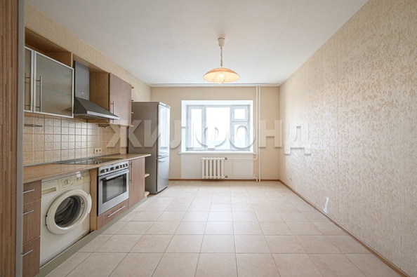 
  Продается 2-комн. квартира, 70.3 м², Орджоникидзе ул, д. 30
. Фото 2.