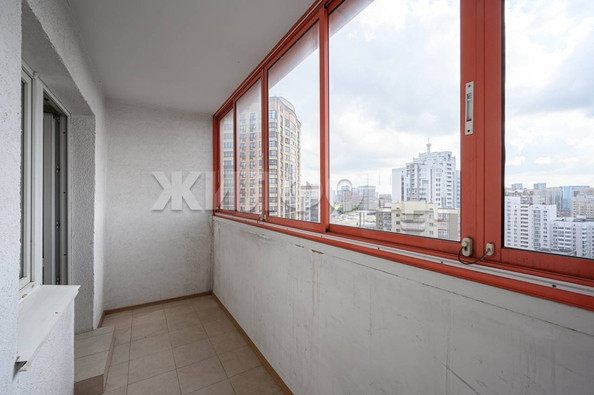 
  Продается 2-комн. квартира, 70.3 м², Орджоникидзе ул, д. 30
. Фото 12.