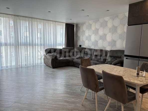 
  Продается 3-комн. квартира, 132 м², Ленина ул, д. 81
. Фото 2.