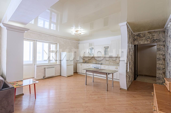 
  Продается 2-комн. квартира, 91.2 м², Железнодорожная ул, д. 12
. Фото 6.