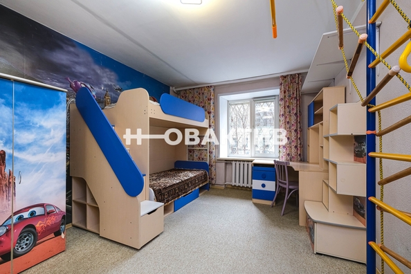 
  Продается 3-комн. квартира, 68 м², Сибирская ул, д. 49
. Фото 4.