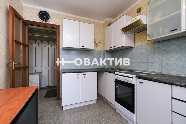 
  Продается 3-комн. квартира, 68 м², Сибирская ул, д. 49
. Фото 9.