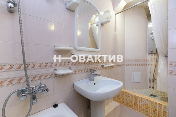 
  Продается 3-комн. квартира, 68 м², Сибирская ул, д. 49
. Фото 22.