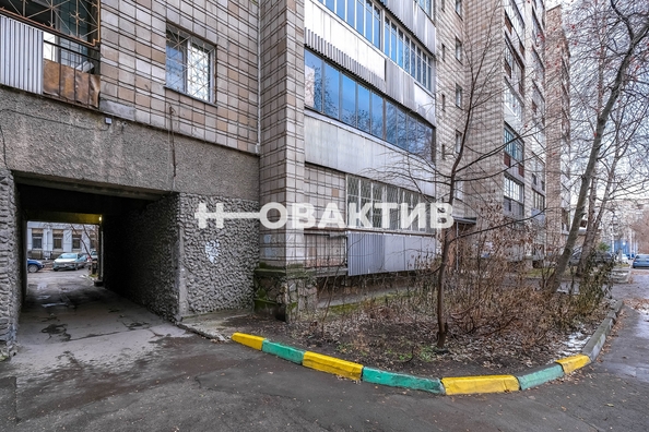 
  Продается 3-комн. квартира, 68 м², Сибирская ул, д. 49
. Фото 35.