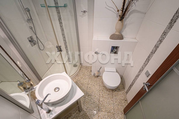 
  Продается 4-комн. квартира, 312 м², Золотодолинская ул, д. 35
. Фото 10.