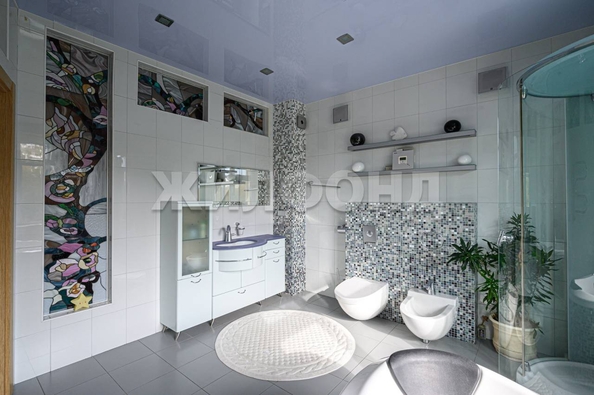 
  Продается 4-комн. квартира, 312 м², Золотодолинская ул, д. 35
. Фото 16.