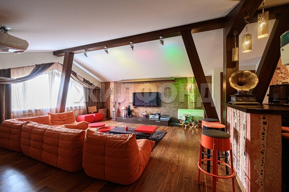 
  Продается 4-комн. квартира, 312 м², Золотодолинская ул, д. 35
. Фото 25.