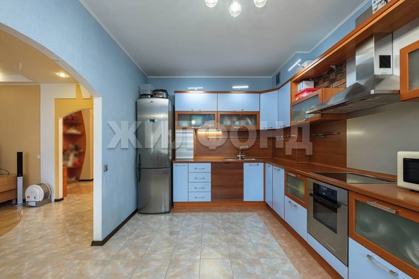 
  Продается 3-комн. квартира, 113.2 м², Галущака ул, д. 3
. Фото 21.