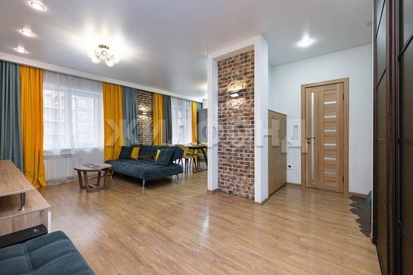 
  Продается 4-комн. квартира, 90.4 м², Связистов ул, д. 154
. Фото 3.