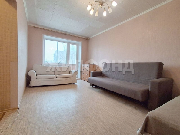 
  Продается 1-комн. квартира, 38.8 м², Дунаевского ул, д. 3
. Фото 2.