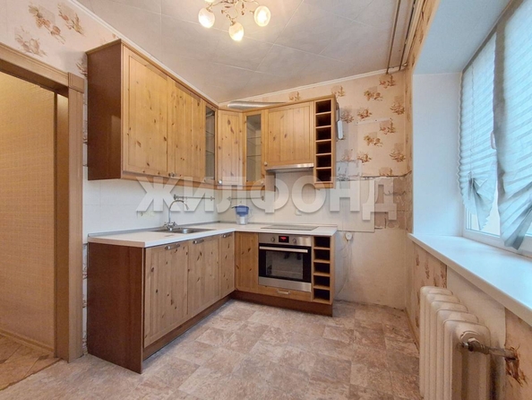 
  Продается 1-комн. квартира, 38.8 м², Дунаевского ул, д. 3
. Фото 7.