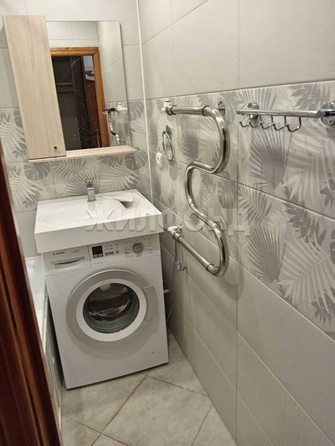 
  Продается 3-комн. квартира, 67.3 м², Революции пр-кт, д. 53
. Фото 2.