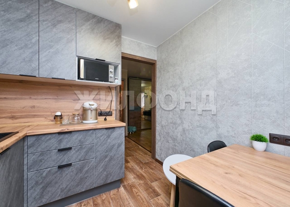 
  Продается 2-комн. квартира, 41.5 м², Столетова ул, д. 18
. Фото 3.