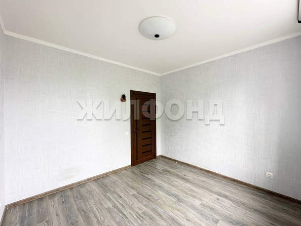 
  Продается 3-комн. квартира, 75.4 м², Титова ул, д. 22
. Фото 6.