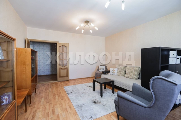 
  Продается 2-комн. квартира, 75.6 м², В. Высоцкого ул, д. 62
. Фото 5.