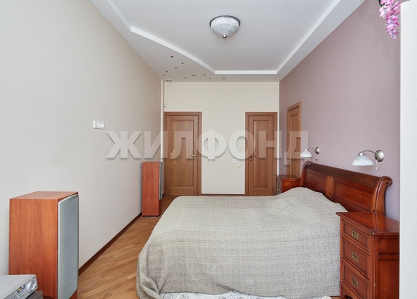 
  Продается 3-комн. квартира, 137.9 м², Галущака ул, д. 1
. Фото 7.