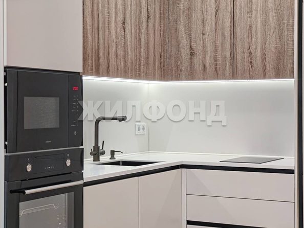 
  Продается 2-комн. квартира, 43.8 м², ЖК Расцветай на Красном, дом 1
. Фото 9.