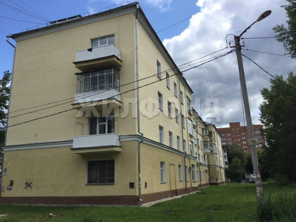 
  Продается 3-комн. квартира, 82 м², Военный городок ул, д. 102
. Фото 10.