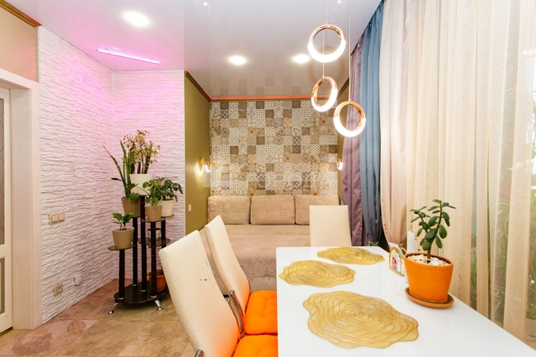 
  Продается 2-комн. квартира 56 м², в ЖК Азимут, дом 1. Фото 2.