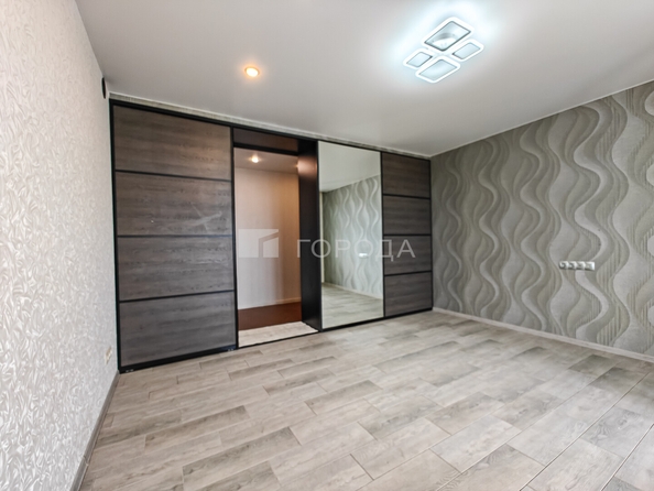 
  Продается 4-комн. квартира 90 м². Фото 1.