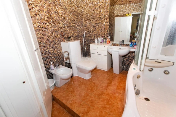 
  Продается 4-комн. квартира 143.5 м². Фото 32.