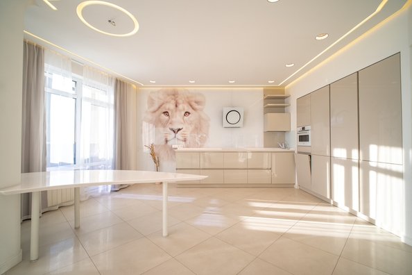 
  Продается 3-комн. квартира 187 м². Фото 1.