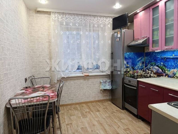 
  Продается 4-комн. квартира 77.5 м². Фото 1.