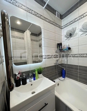 
  Продается 2-комн. квартира 50.5 м². Фото 10.