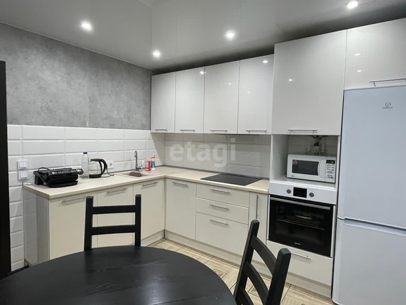 
  Продается 3-комн. квартира 70.92 м². Фото 1.