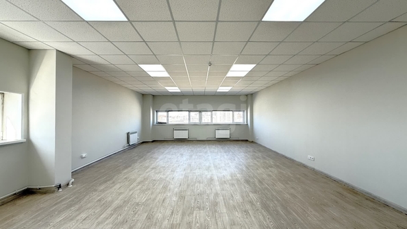 
  Сдается офис 60.3 м². Фото 2.